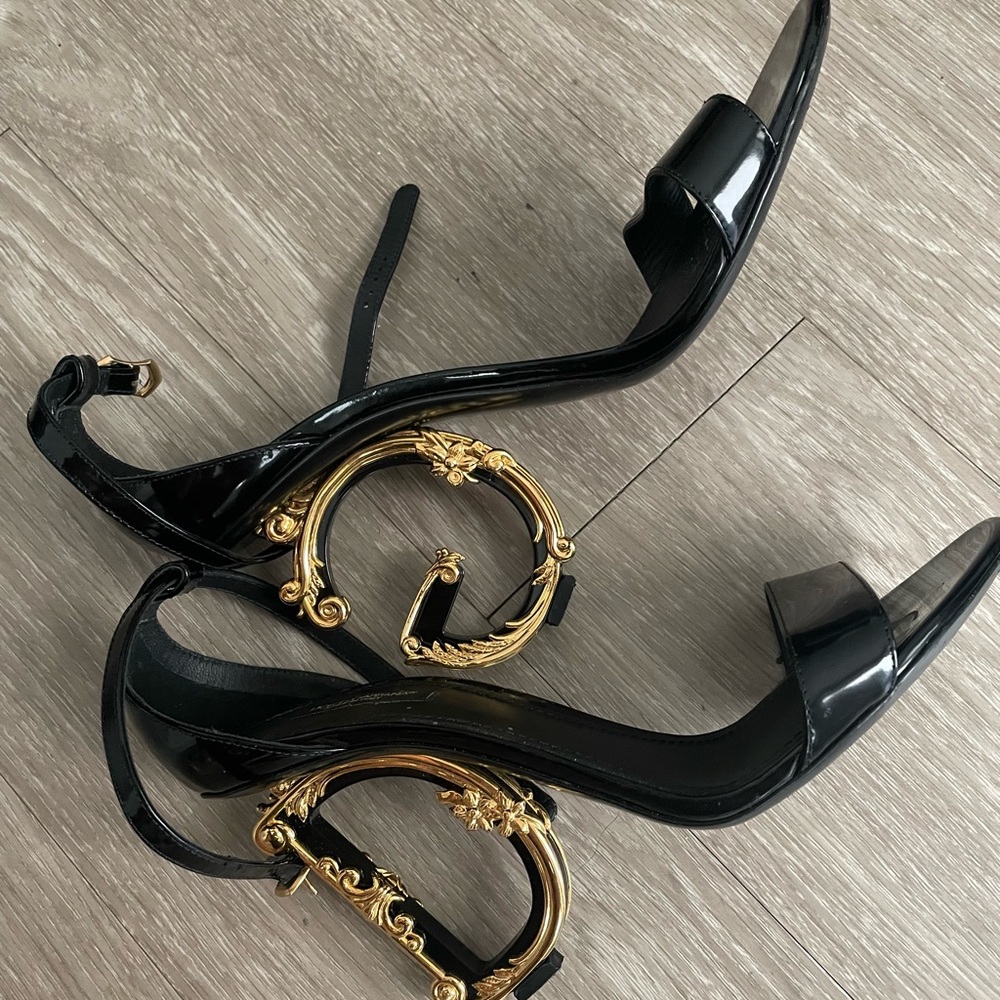 Dolce & Gabbana Heels Sz 11 (Patent leather)